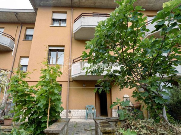 casa indipendente in vendita a Cremona