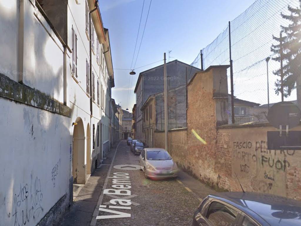 casa indipendente in vendita a Cremona in zona Viale Po