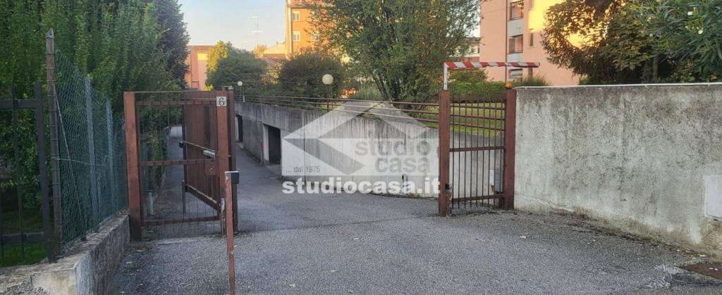 box auto in vendita a Cremona
