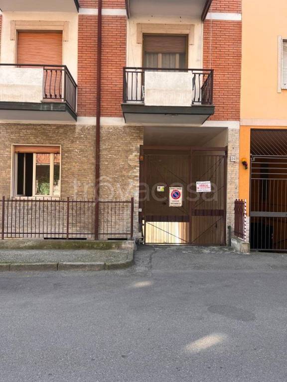 box auto in vendita a Cremona in zona Via Dante