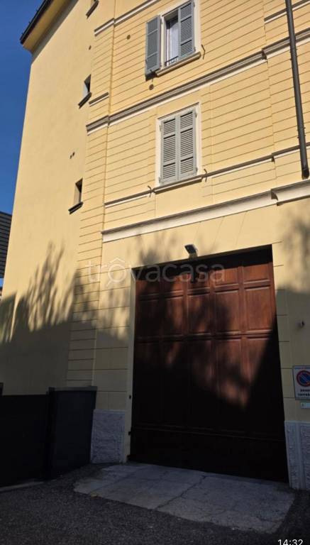 box auto in vendita a Cremona in zona Via Dante