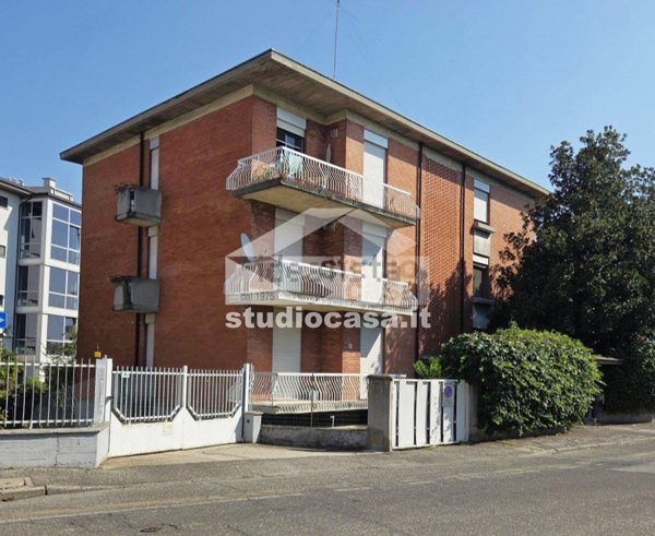 appartamento in vendita a Cremona in zona Piazza Libertà
