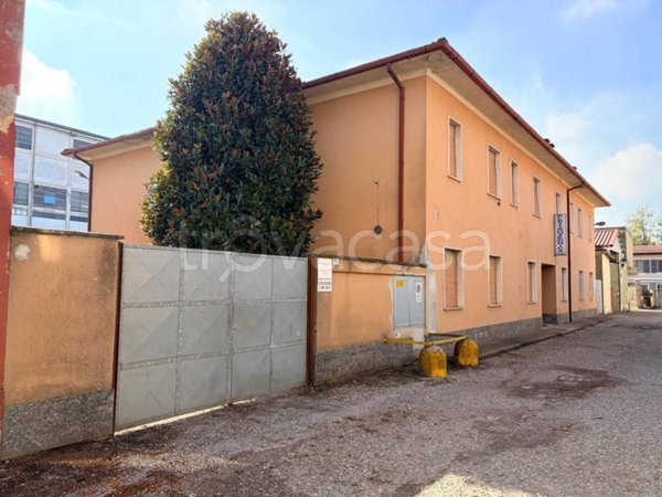 casa indipendente in vendita a Cremona