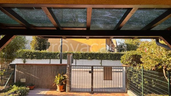 casa indipendente in vendita a Cremona
