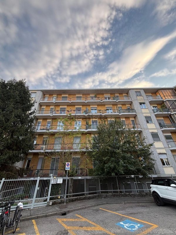 appartamento in vendita a Cremona in zona Viale Po