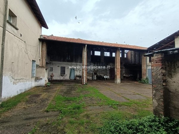 esavano in vendita a Cremosano