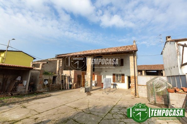 casale in vendita a Cremosano