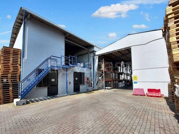 locale di sgombero in vendita a Cremosano