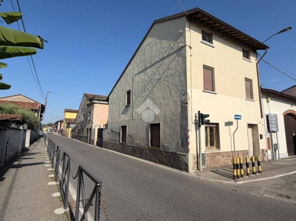 casa indipendente in vendita a Cremosano