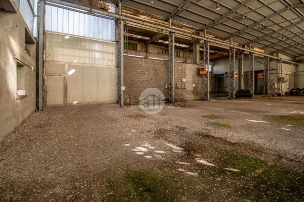 capannone in vendita a Cremosano