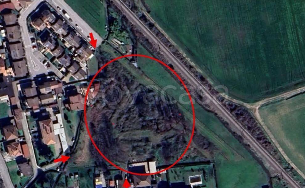 terreno edificabile in vendita a Cremosano