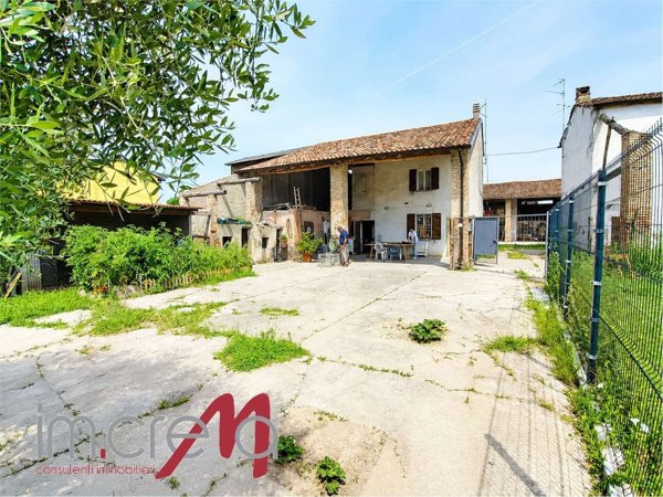 casale in vendita a Cremosano