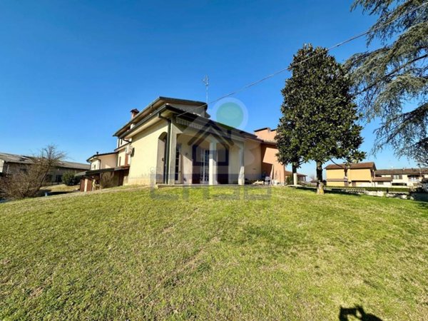 casa indipendente in vendita a Crotta d'Adda