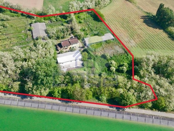 casale in vendita a Crotta d'Adda