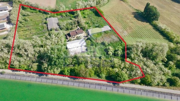 casale in vendita a Crotta d'Adda