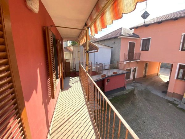 casa semindipendente in vendita a Pinasca