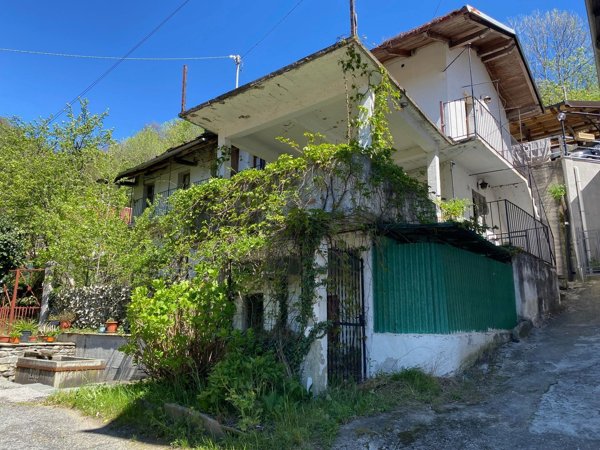 casa semindipendente in vendita a Pinasca
