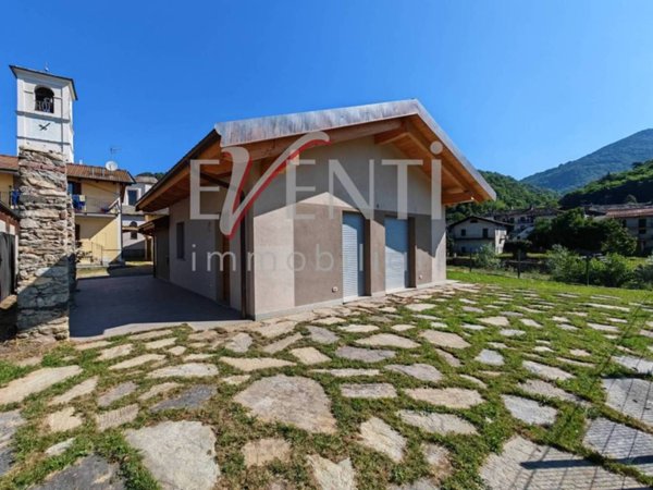 casa indipendente in vendita a Pinasca in zona Dubbione