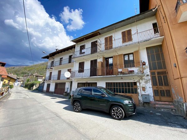 appartamento in vendita a Pinasca in zona Dubbione