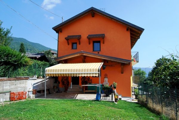 casa indipendente in vendita a Pinasca