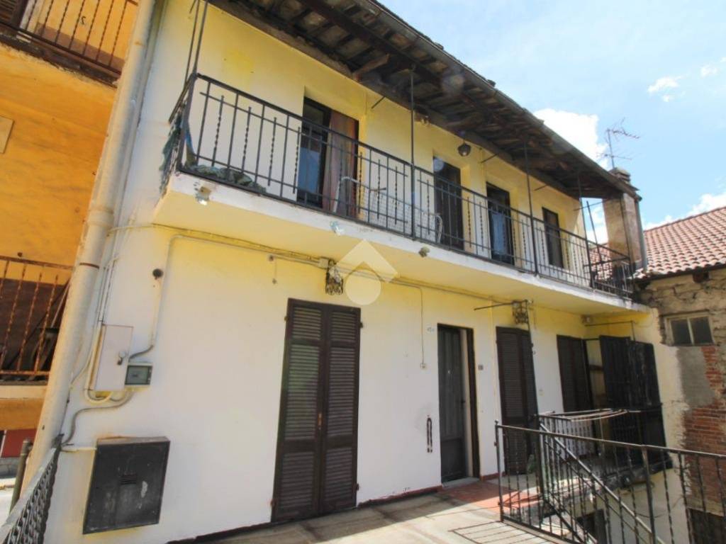 appartamento in vendita a Pinasca in zona Dubbione