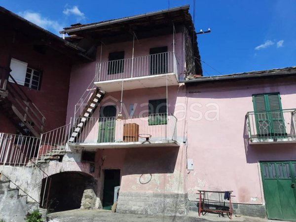 casa indipendente in vendita a Pinasca