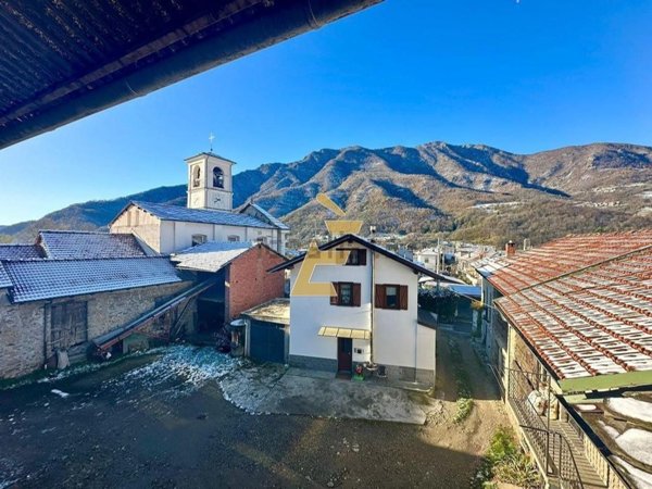 appartamento in vendita a Pinasca in zona Dubbione