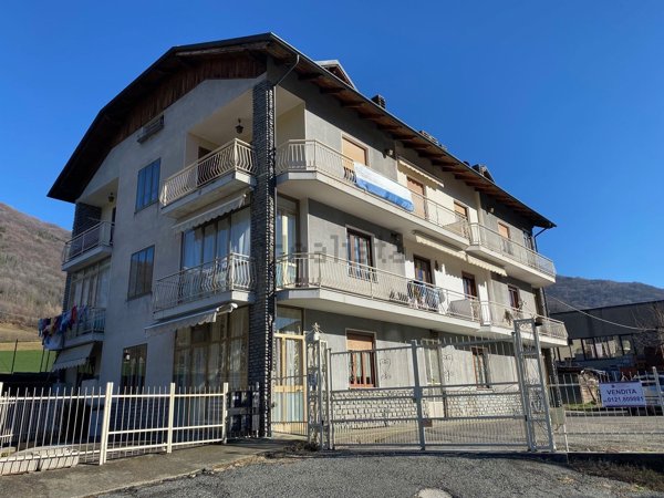 appartamento in vendita a Pinasca