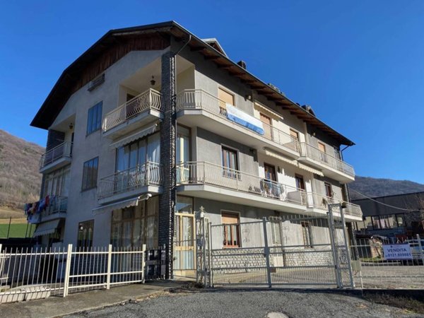 appartamento in vendita a Pinasca