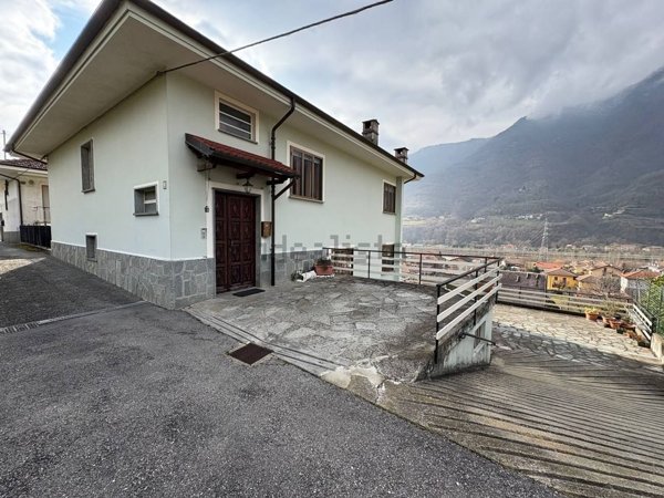 casa indipendente in vendita a Pinasca