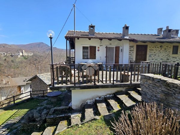 casa semindipendente in vendita a Pinasca
