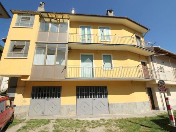 casa indipendente in vendita a Pinasca