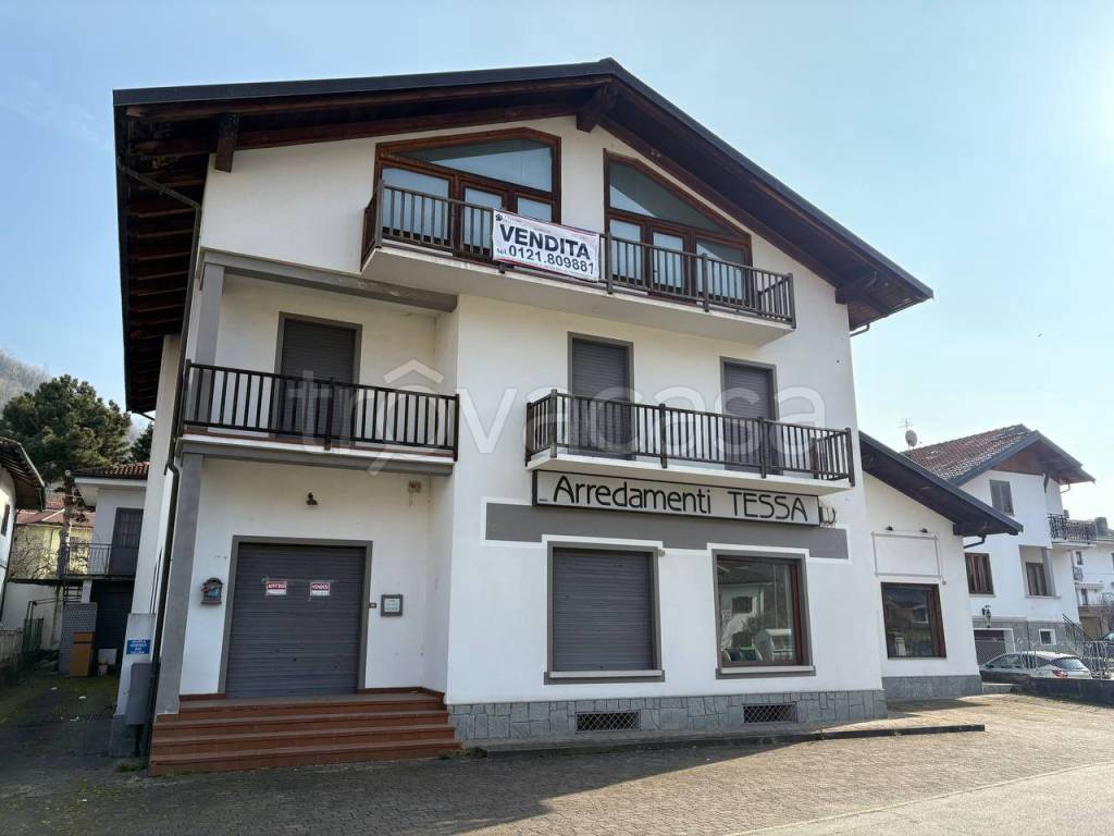 negozio in vendita a Pinasca