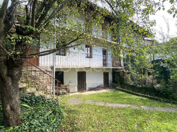 casa indipendente in vendita a Pinasca