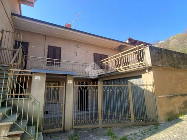 casa semindipendente in vendita a Pinasca