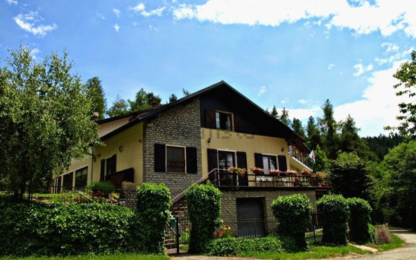 casa indipendente in vendita a Pinasca