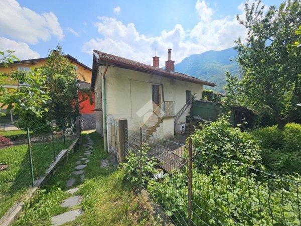 casa semindipendente in vendita a Pinasca