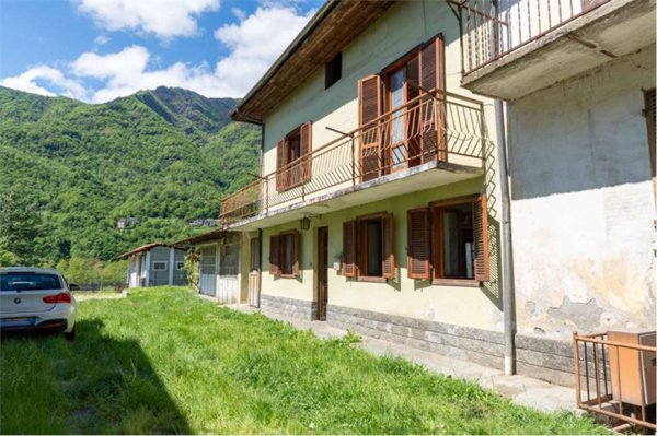 casa indipendente in vendita a Pinasca