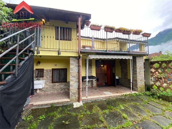 casa indipendente in vendita a Pinasca in zona Dubbione