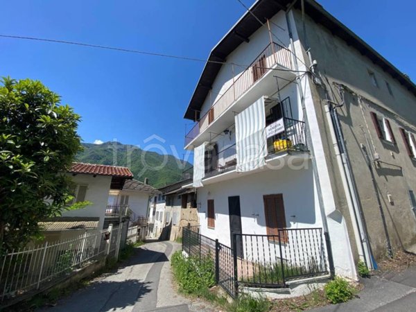 casa indipendente in vendita a Pinasca