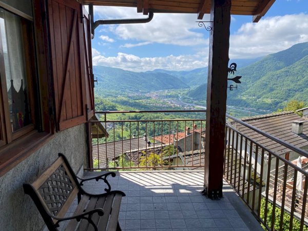 casa indipendente in vendita a Pinasca