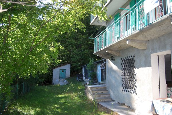 casa semindipendente in vendita a Pinasca