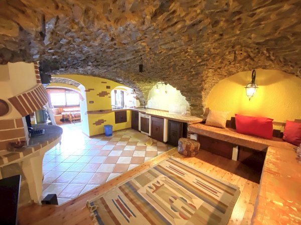 casa indipendente in vendita a Pinasca