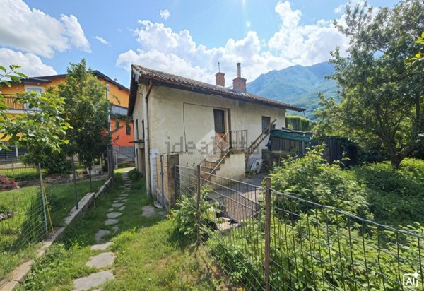 casa semindipendente in vendita a Pinasca