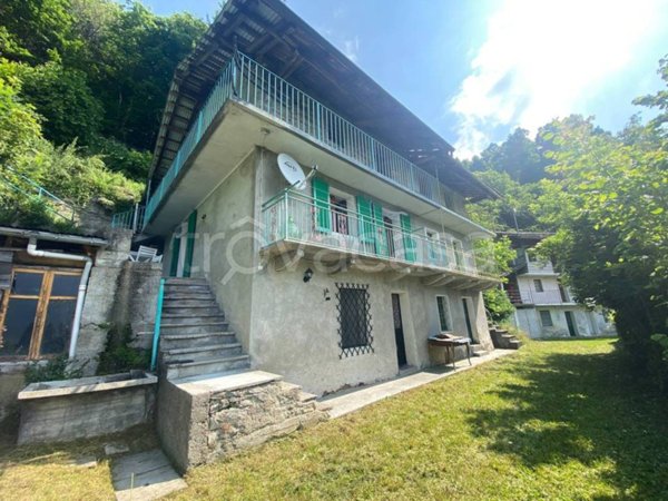 casa indipendente in vendita a Pinasca