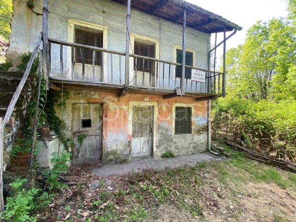 casa indipendente in vendita a Pinasca