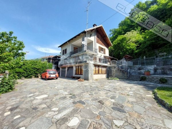 casa indipendente in vendita a Pinasca