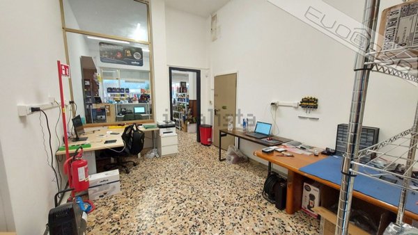 locale commerciale in vendita a Pinasca
