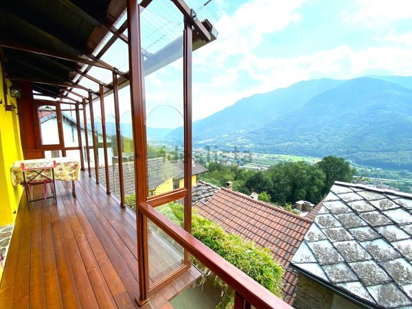 casa semindipendente in vendita a Pinasca