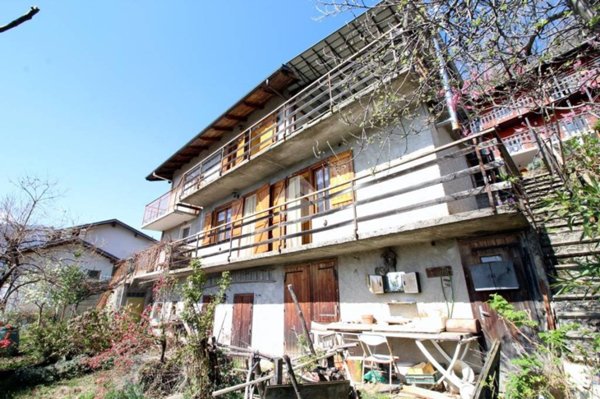 casa indipendente in vendita a Pinasca